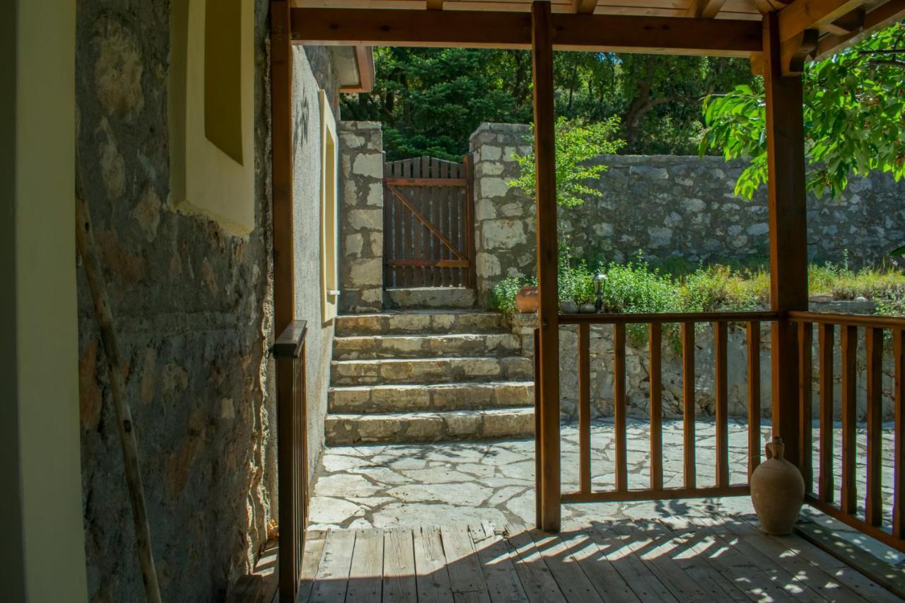 Arcadianis Lakeview Villa At Psari Arkadias Psárion Екстериор снимка